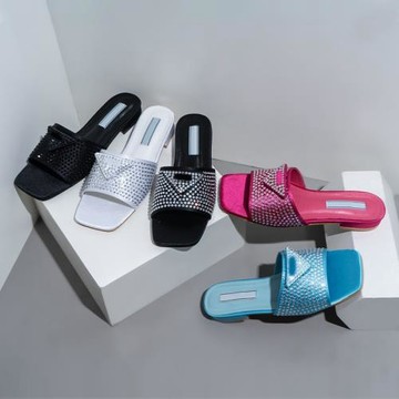 2023歐美網紅款水鉆三角標拖鞋女外穿Flat Slides Women Slippers