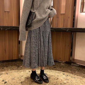 秋裝韓國女裝寬松百搭中長款顯瘦碎花半身裙復古高腰A字休閑裙1入