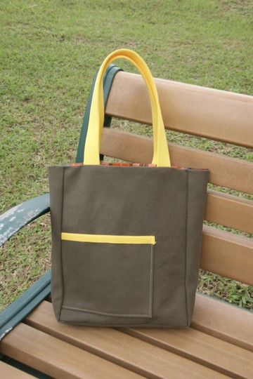 文青風格風設計深綠色帆布撞色側背包