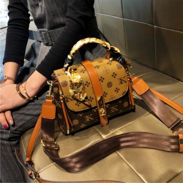 香港品牌包包女斜挎包2025新款韓版休閑手提小方包復古小眾單肩包