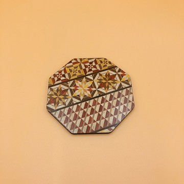 【箱根寄木細工】日本工藝品 八角形杯墊 (隨機)