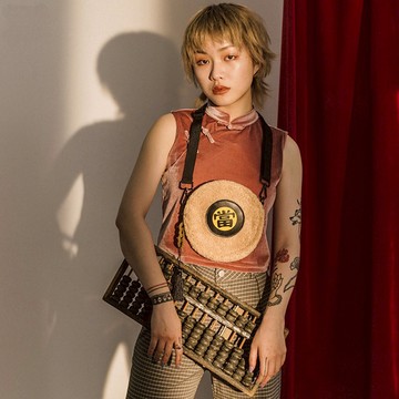 當舖系列圓形毛絨單肩包斜背包