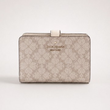 KATE SPADE 經典幸運草滿版LOGO花瓣防刮壓釦中夾(奶杏色 質感日常款)