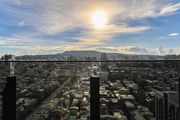 百億車站地標｜高醫高鐵博愛帝王高樓三房平車｜高雄市三民區博愛一路