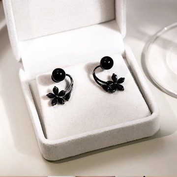【Gulicc】耳環 黑色花朵珍珠耳釘