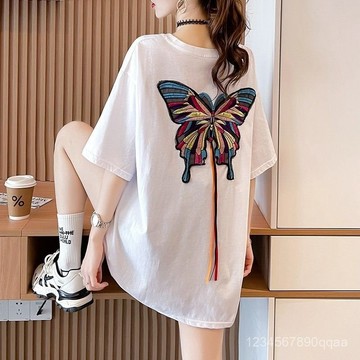 韓版設計上衣 小眾T恤 T恤女 中長款短袖 刺繡寬鬆上衣 上衣女 蝴蝶刺繡上衣 短袖女 上衣女