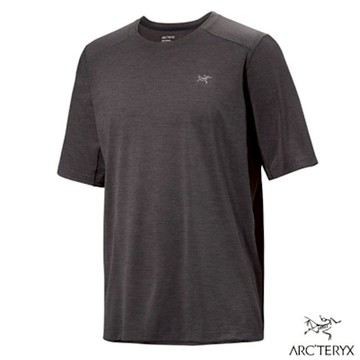 【ARCTERYX 始祖鳥】男 Cormac 吸濕排汗透氣防曬短袖圓領衫.套頭衫.休閒運動T恤.上衣_X000009718 雜黑