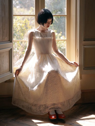 米黃色柔霧花園背心式洋裝 圓領無袖長裙 禮服裙