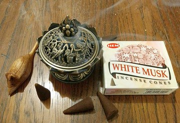 [綺異館] 印度香 白麝香塔香 10入 /盒 療癒香 HEM white musk cone
