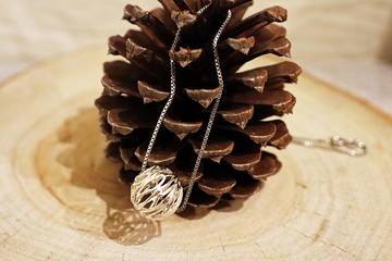 純銀 | 圓球簍空項鍊