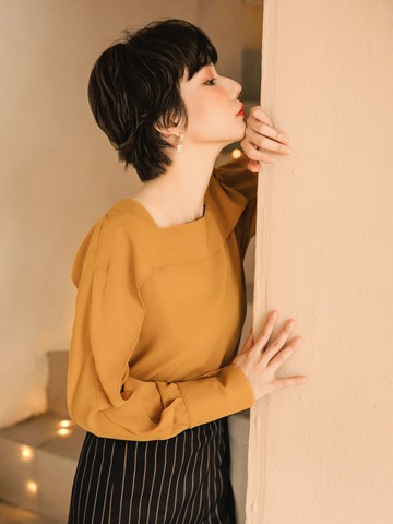 方領簡約優雅荷葉拼接長袖上衣