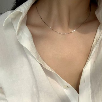 免運🔮韓系潮流高級感極細蛇骨鏈簡約鈦鋼極簡鎖骨鏈女項鍊男帥氣配飾韓系女生項鍊 鎖骨鍊 銀飾 飾品 生日禮物女生 項鏈