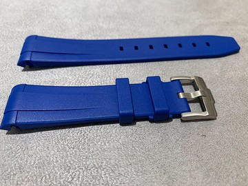 ROLEX 勞力士RUBBER B®潛航者 Submariner 錶帶 - 唐扣系列 M106CD太平洋藍膠錶帶