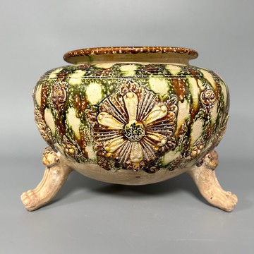 唐三彩貼花三足爐