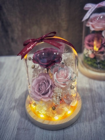 永生花玻璃罩夜燈款 生日禮物/情人節/母親節/畢業謝師禮/開幕禮