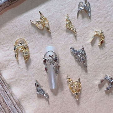 💚Hannah💛2026新款穿戴甲配飾材料DIY配件美甲裝飾爆款網紅法式全貼金屬美甲飾品成品貼麵弧度閤金流蘇指甲裝飾