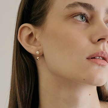 LESIS｜White & Gold Earrings 珍珠與金球簡約耳環