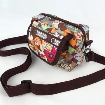 【Celia雪莉亞】立體花樣多用途小側背包