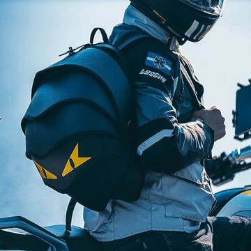 小怪獸男大容量摩托車防水雙肩包