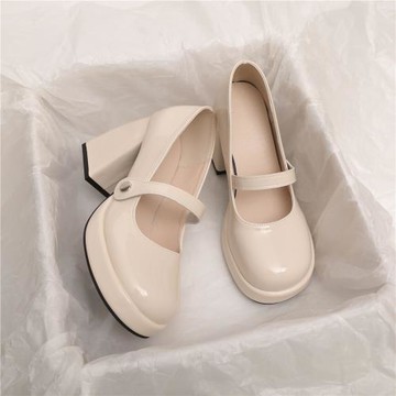 好Q呀！！又乖又嗲的瑪麗珍高跟鞋！！圓圓的大頭真的好優雅