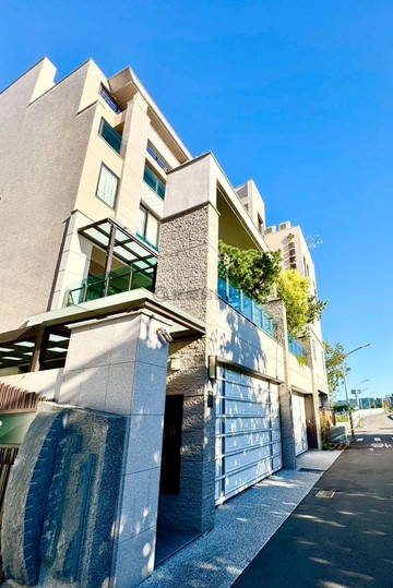 ^長億商圈~7米大面寬~有孝親房~精裝臨路電梯別墅｜台中市太平區長億十二街