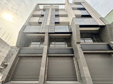 鳥松大華國小｜球場路上｜全新超大店面｜8人座大電梯｜高雄市鳥松區球場路