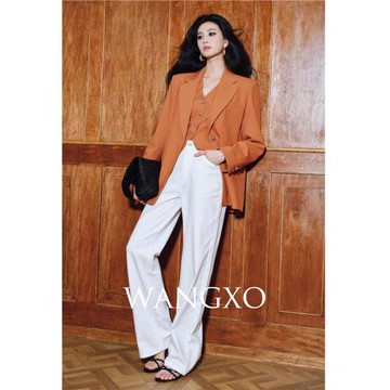 WANGXO｜特殊賽絡紡西裝料｜編織金屬扣｜柔颯寬肩外套&馬甲套裝