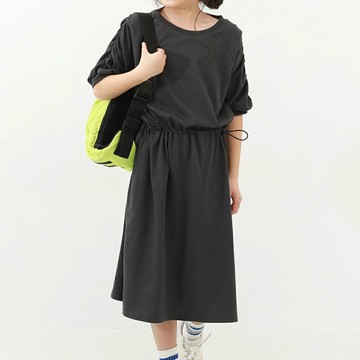 日本 devirock - 少女時尚縮腰泡泡袖洋裝-炭黑