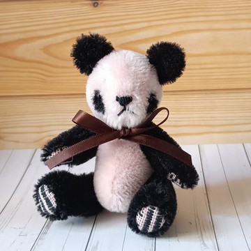 Kogin 刺繡熊貓毛絨玩具，熊貓寶寶顏色