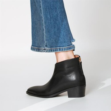 短靴女款2023新款尖頭粗跟網紅爆款英倫風美式西部靴真皮馬丁靴女