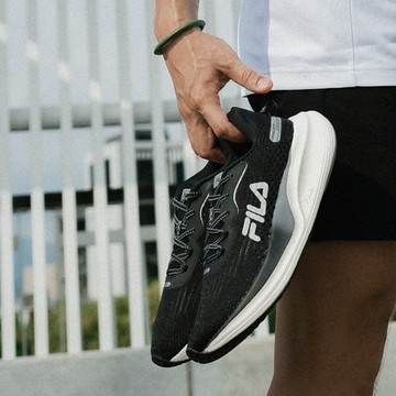 FILA RACER SPEEDZONE 男慢跑鞋-黑 1-J030Z-534