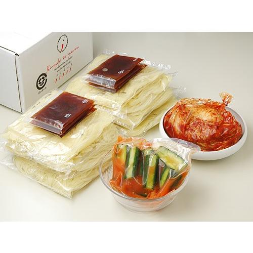 韓国冷麺8食と白菜キムチ300g、甘酢胡瓜キムチ250gセット クール冷蔵便 送料無料 グルメ　※冷凍商品同梱不可