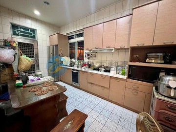 透天別墅店面｜烏日林新醫院旁 | 可店面使用｜台中市烏日區三榮十二路