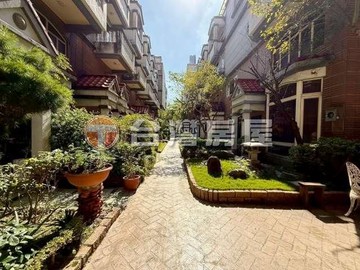 文化國小復旦中學店住合一角窗店面｜桃園市平鎮區文化街