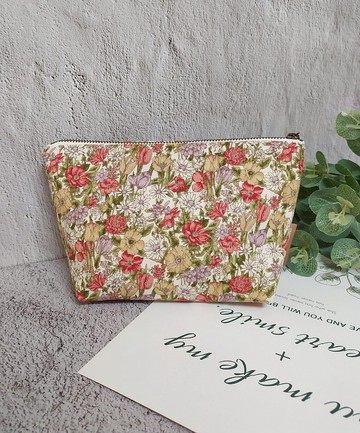 日常系列化妝包/收納包/拉鍊包/春日雛菊/現貨供應中