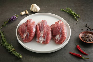 ★冷凍配送★【香草豬】腱子肉350g