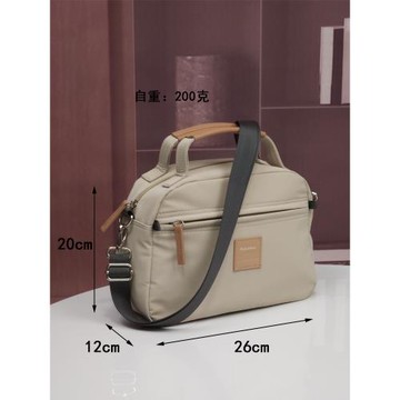 日系簡約百搭單肩手提包女~輕便防水斜挎包~護照包大容量遛娃包