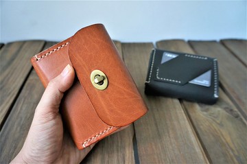 短夾 // Short wallet // 腰包 // 簡約 // 可專屬刻字 // 經典