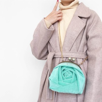 湖水藍色手作玫瑰珍珠鍊包 口金包 斜背 肩背 側背 手提