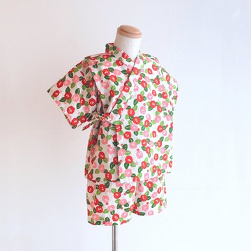 日本甚平Jin-Bei (兒童和服式夏季短外衣)　-　山茶花圖案淺米色