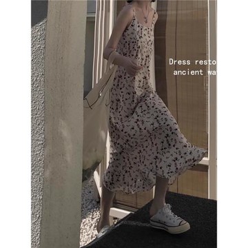 絕美碎花裙女夏季2025年新款高級感復古吊帶裙顯瘦骨感連衣裙ins