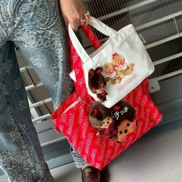 免運🎁夢奇奇 包 托特包 化妝包 斜背包 Monchhichi周邊 Lisa同款收納包 療癒小物 交換禮物 泰國限定卡