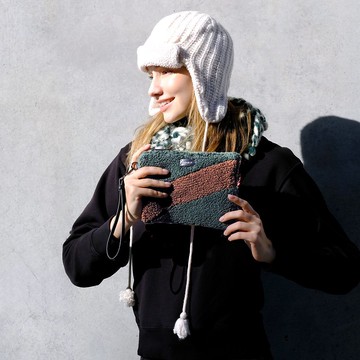 T for Triangle 棕色和綠色拉鍊袋 化妝包 手拿包