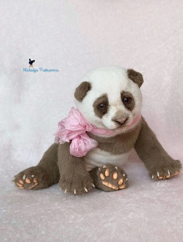 棕熊貓逼真玩具