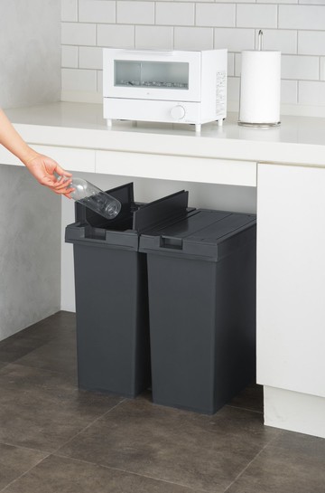 日本TONBO UNEED系列翻蓋對開垃圾桶 45L