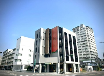 漢神巨蛋三角窗★電梯整棟24套滿租金雞母收租店王｜高雄市左營區至真路