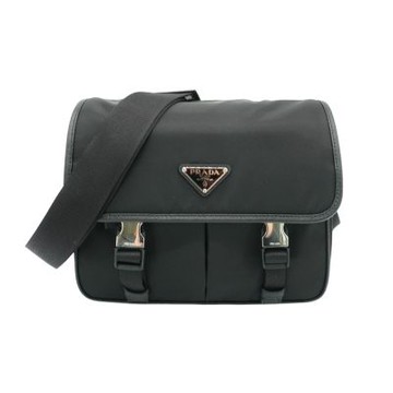 Prada 普拉達 Saffiano 再生尼龍銀三角logo雙扣斜背包-大(2VD769-黑)
