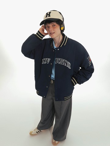 Unvesno (UN) 復古弧形字母破損刺繡夾棉棒球服加厚保暖  CT-2184