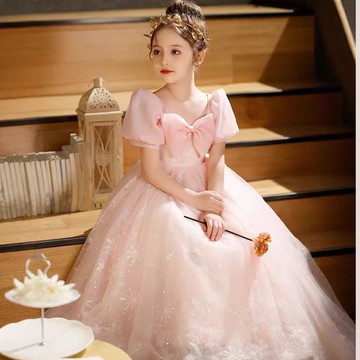 love, charlotte - 夢幻粉紅亮片繡花蝴蝶結泡泡袖婚紗長禮服-淺粉色