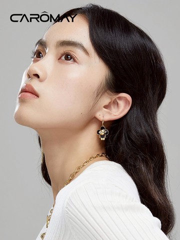 CAROMAY四葉花玩偶不對稱耳環女創意設計耳墜長款流蘇高級感耳飾